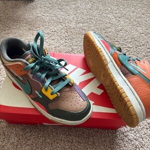 Nike Women's Teal and Orange Sneakers